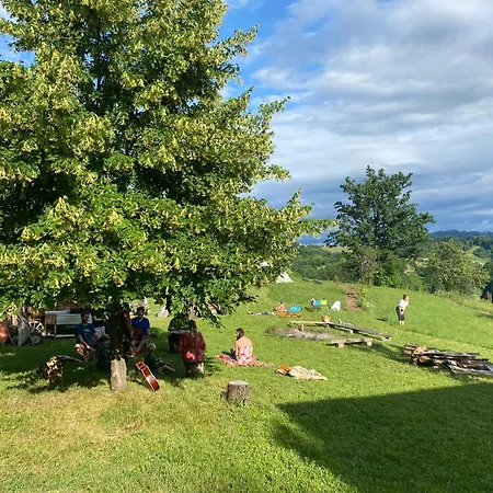 Nature-based Retreat By Naj Raste